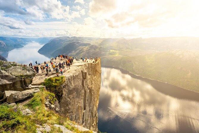 Preikestolen | Pulpit Rock - Hike with a local guide - Key points to know before you book