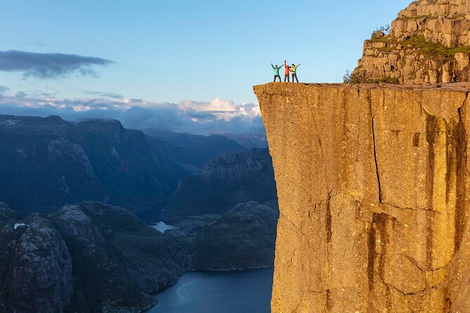 Preikestolen Sunrise Hike And Breakfast Buffet - What the guides add to the hike