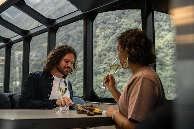 Premium Milford Sound Cruise Including Lunch - Why the smaller boat matters