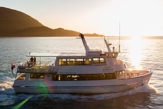Premium Milford Sound Tour, Cruise & Lunch from Te Anau - Eglinton Valley, where the road opens wide