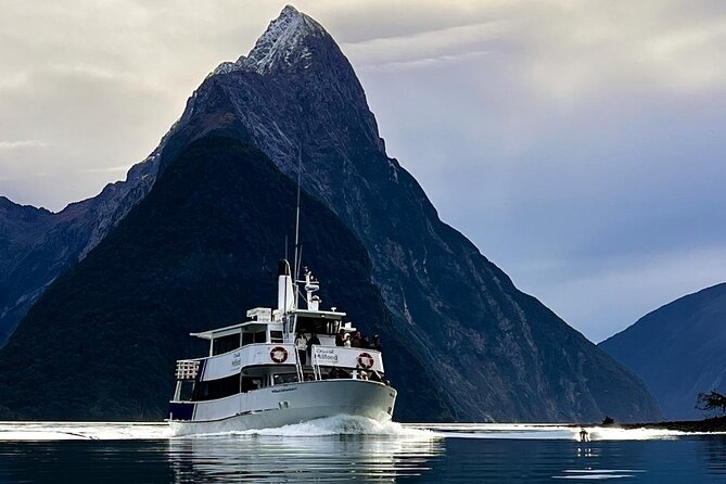 Premium Milford Sound Tour Including Cruise, Flight & Lunch - Why this Milford Sound combination works