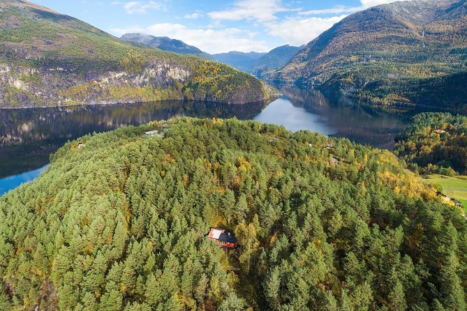 Private Fjordcruise by Luxury Pontoon Boat - Bergen Fjords - Stories from Tor, Bjørn, and Ragnar