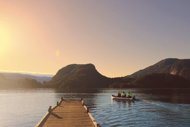 Private Fjordcruise by Luxury Pontoon Boat - Bergen Fjords - Boarding the private pontoon