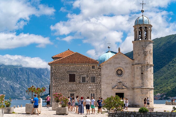 Private Gastro Cruise: Blue Cave & Organic Seaside Lunch - Weather, clothing, and timing