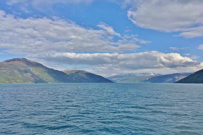 PRIVATE GUIDED TOUR: King of the Fjords – round trip to the Sognefjord, 11 hours - Crossing Vikafjellet and stopping above Sognefjord