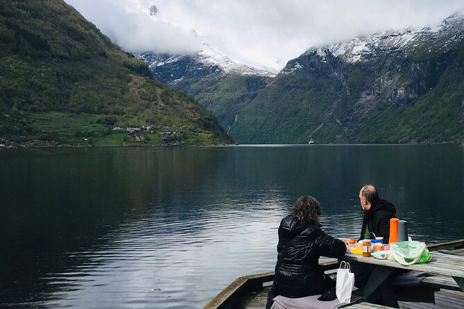 Private tour Geiranger and Glaciers 1 to 15 people - Briksdal Glacier and the ride by troll car