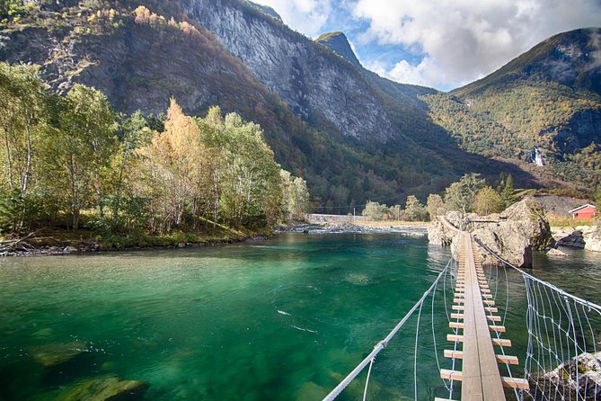 Private tour to Sognefjord and Flåm from Bergen, 24 hr refundable - Stegastein gives you the high view