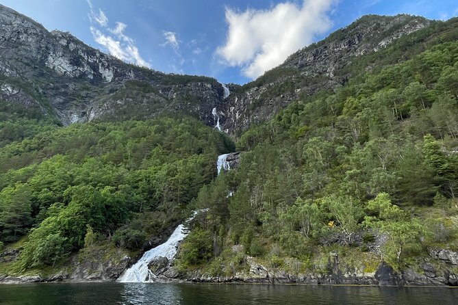 Private yacht Cruise in Flåm and Gudvangen, Nærøyfjord - Is $8,000 a fair price?
