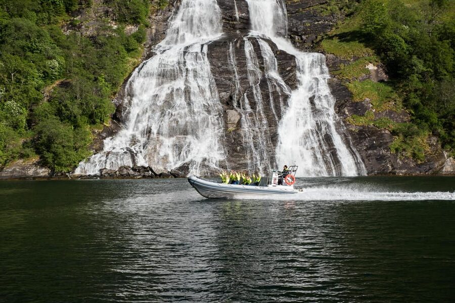 RIB Geiranger - Fjordsafari - The Seven Sisters and Friaren up close