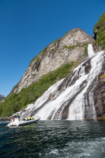 RIB Geiranger - Fjordsafari - Seeing Skagefla from the water