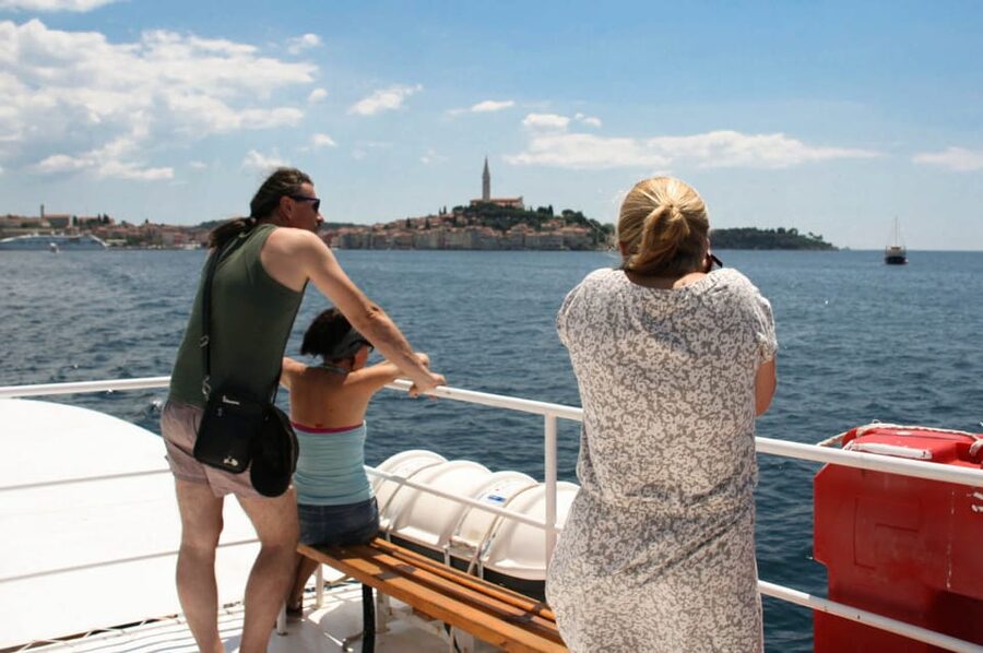 Rovinj: Lim Fjord and Pirate Cave Boat Tour - Reaching the Far End of Lim Fjord