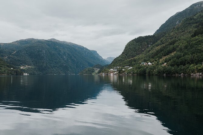 Scenic Hardangerfjord & Fyksesund RIB adventure from Norheimsund - What the supplied gear really means