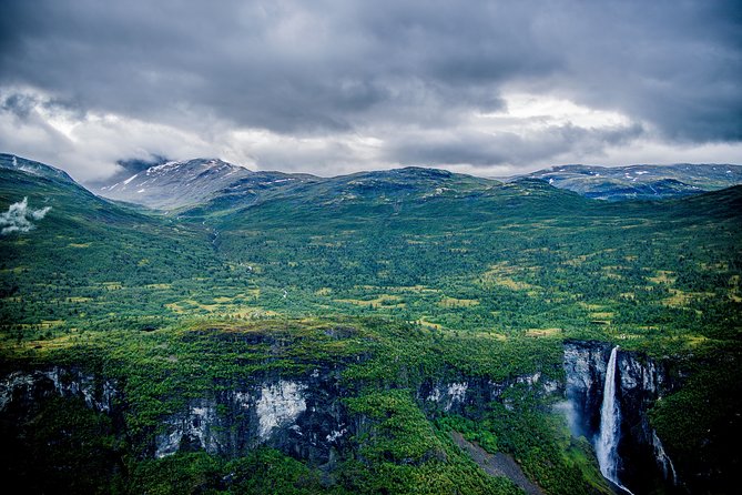 Self-Guided 22-Hour Round Trip From Oslo To Sognefjord With Flåm Railway - The Flåm Railway and the descent through Flåmsdalen