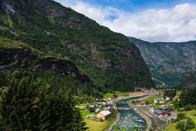 Self-guided day tour From Bergen to Flam All Inclusive roundtrip - Starting in Bergen with a flexible four-hour plan