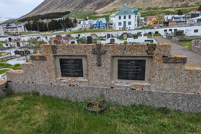 Self-Guided Tour of Ísafjörður: Art, History, and Architecture - Ísafjarðarkirkja and the town’s curious church lore
