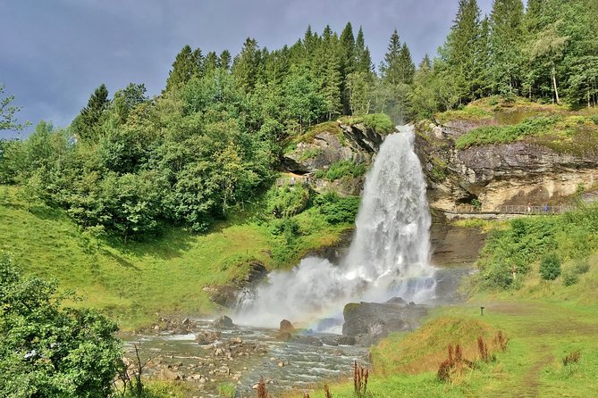 SEVEN WATERFALLS TOUR: Private roundtrip to the Hardanger Fjord, 12 hours - Why this Bergen waterfall tour covers so much ground