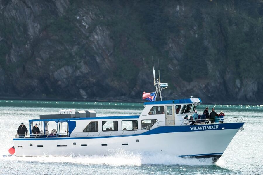Seward: Kenai Fjords National Park Extended Cruise - Eight and a half hours among glaciers and wildlife