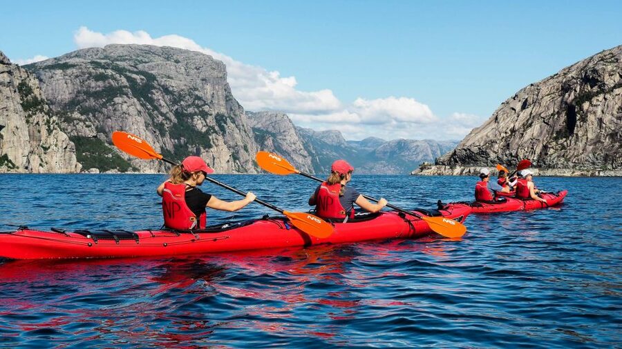Stavanger: Guided Kayaking in Lysefjord - Why kayaking gives you a better look at Lysefjord