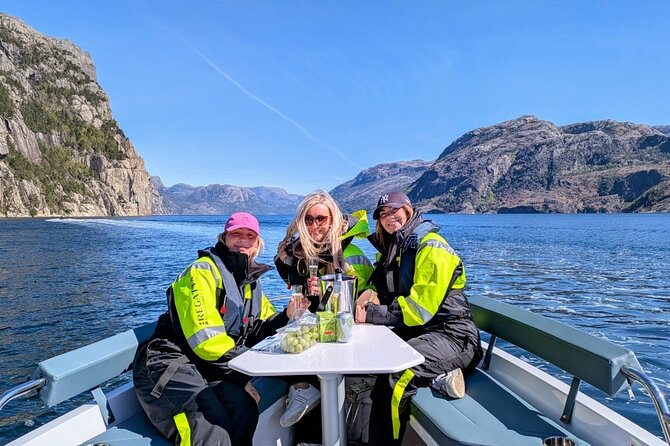 Stavanger: Guided Lysefjord Safari on Speedboat - Starting in Stavanger harbour