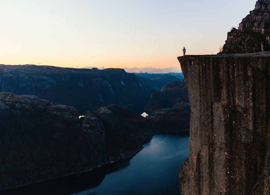 Stavanger: Guided Sunrise Hike to Pulpit Rock - Leaving Stavanger at about 1:00 AM