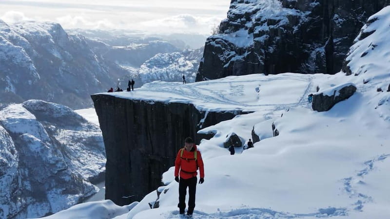 Stavanger: Hiking to world famous Pulpit Rock - The 4.2-kilometre descent to BaseCamp