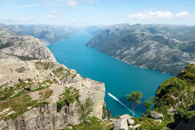 Stavanger: Lysefjorden Cruise and Preikestolen Hike - Key points to know before you book
