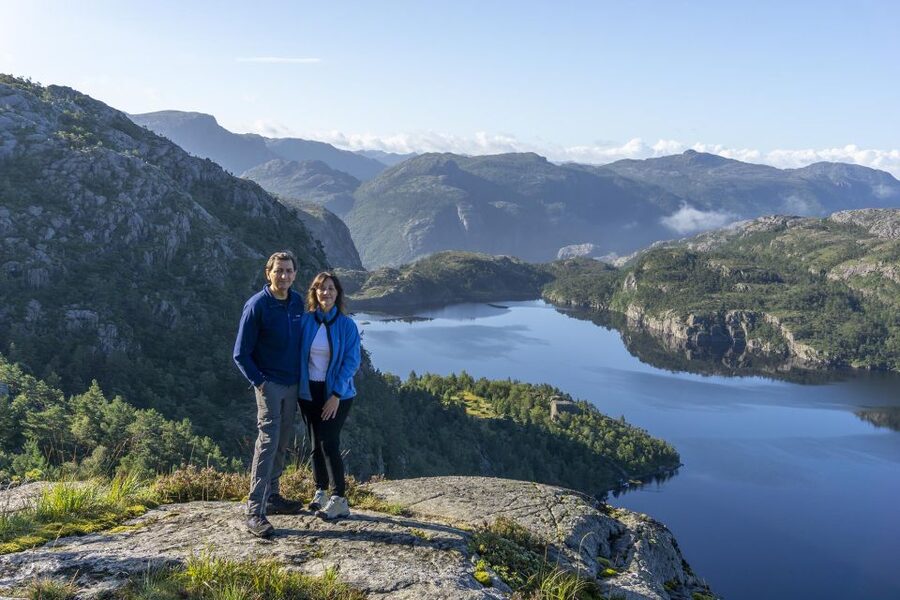 Stavanger: Preikestolen Classic Hike and Side Trail - Who should book this Preikestolen tour?