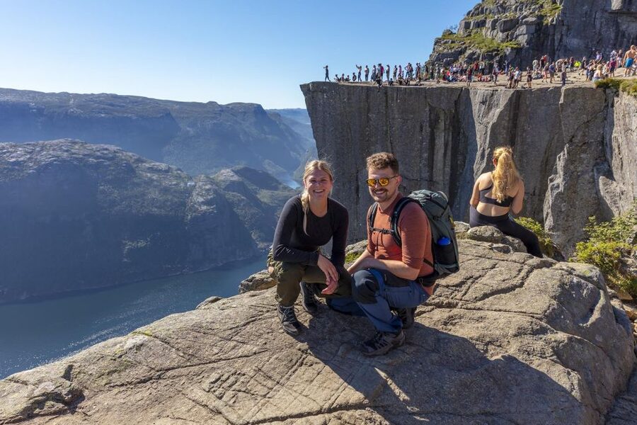 Stavanger: Preikestolen Classic Hike and Side Trail - Getting ready at the trailhead