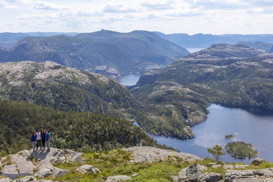Stavanger: Preikestolen Hidden Trail Hike + Canoe + Lunch - From Stavanger to Villa Rosehagen