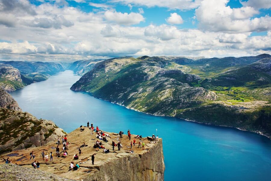 Stavanger: Preikestolen (Pulpit Rock) Hike with Local Guide - Key points to know before you book