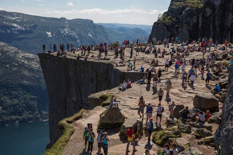 Stavanger: Preikestolen (Pulpit Rock) Hike with Local Guide - Why Preikestolen is worth the climb