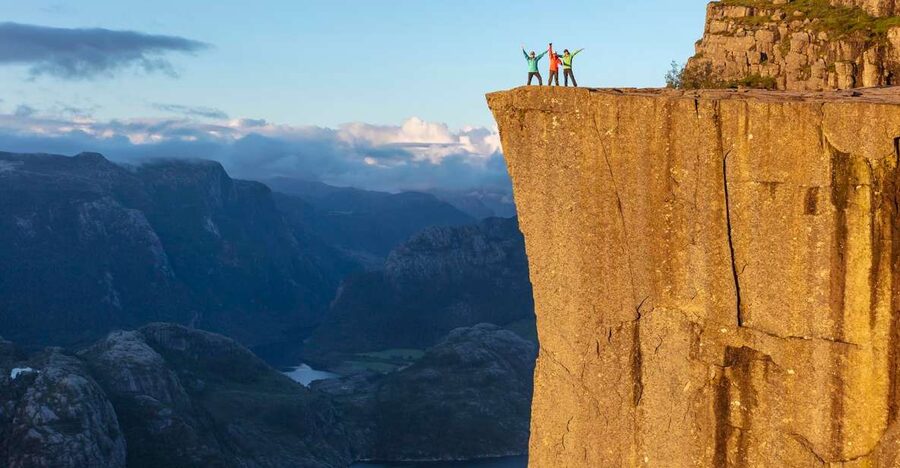 Stavanger: Preikestolen Sunrise Hike with Breakfast Buffet - Breakfast at Preikestolen Basecamp
