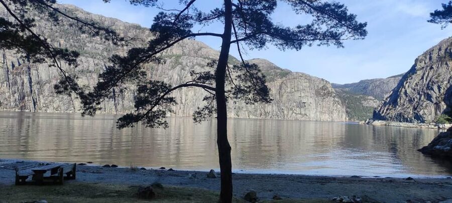 Stavanger: Visiting the Lysefiord fjord - Høllesli viewpoint gives you the first big panorama