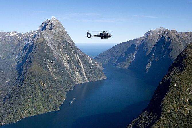 The Ultimate Milford Sound Experience by Helicopter from Queenstown - Who will get the most from this flight