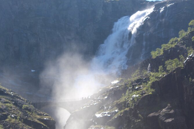 Trollstigen 100% Highlights Fjord to Troll 10 stops 16 seats max - The high point at 863 meters feels almost otherworldly