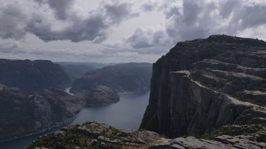 Trolltunga Helicopter & Waterfalss Sightseeing From Bergen - Leaving Bergen for Skjervsfossen