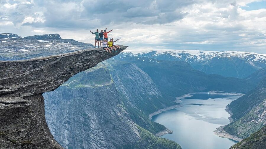 Trolltunga: Trolltunga Summer Hike - Lunch, water, and the gear that matters