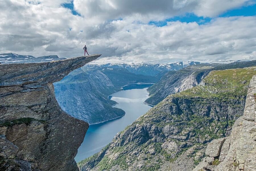 Trolltunga: Trolltunga Summer Hike - Guide quality can shape the whole day