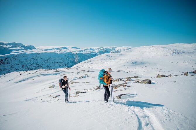 Trolltunga Winter Day Hike - A snowy start at Skjeggedal