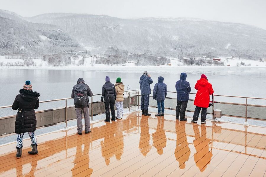 Tromsø: Arctic Fjord Cruise With Stop On Land At Fish Racks - What four hours feels like on board