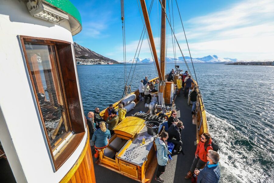 Tromsø: Fjord History Cruise with Snack and Drinks - Stories from the crew and a look toward the bridge