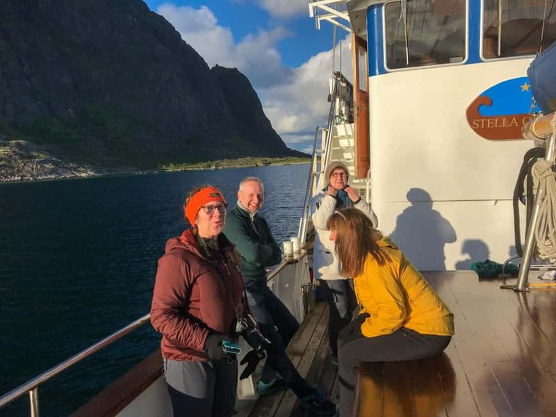 Tromsø: Luxury Summer Fjord Cruise with Lunch & Hot Tub - Fish soup, fresh bread, and a warm coffee bar