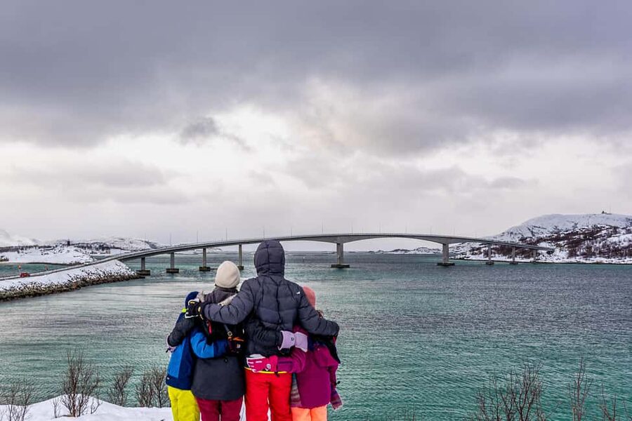 Tromsø: Senja Fjord Tour in Chinese/English Small-Group - What to bring for a comfortable Arctic day