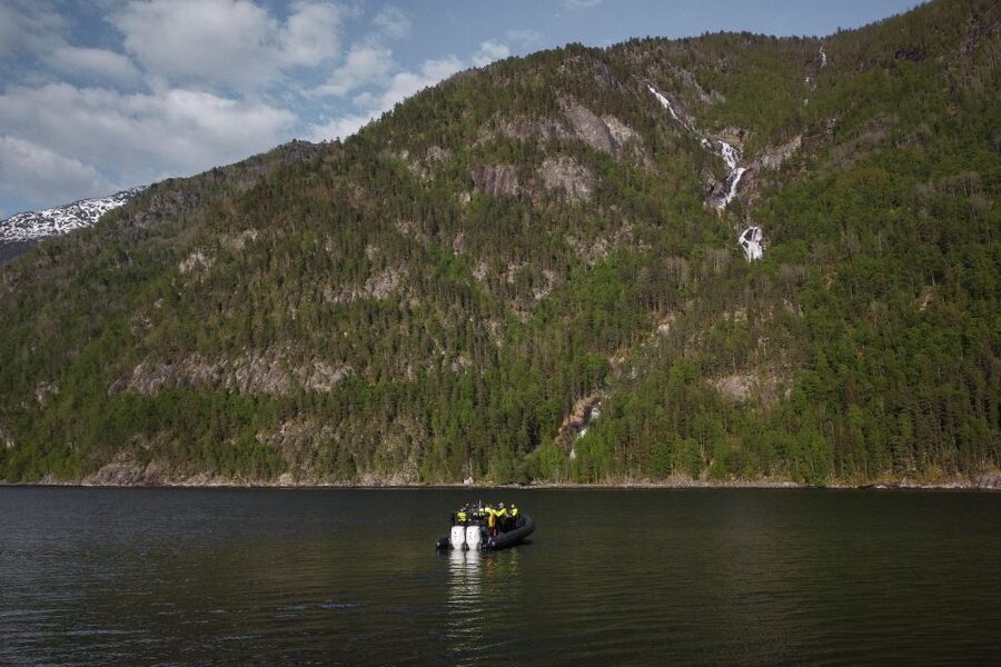 Ulvik adventure: Exploring Hardangerfjord's Osafjord by RIB - Starting at Brakanes Hotel in Ulvik