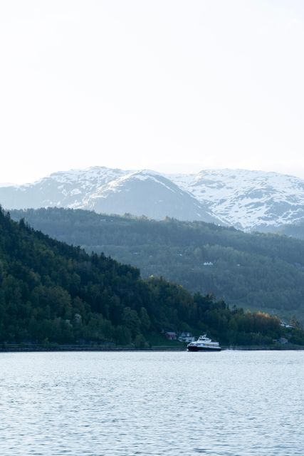 Ulvik adventure: Exploring Hardangerfjord's Osafjord by RIB - Why the old settlements make the ride worthwhile