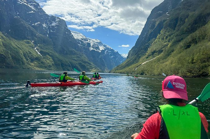 Vossevangen: Nærøyfjord Full-Day Guided Kayaking Trip - Who should book this experience