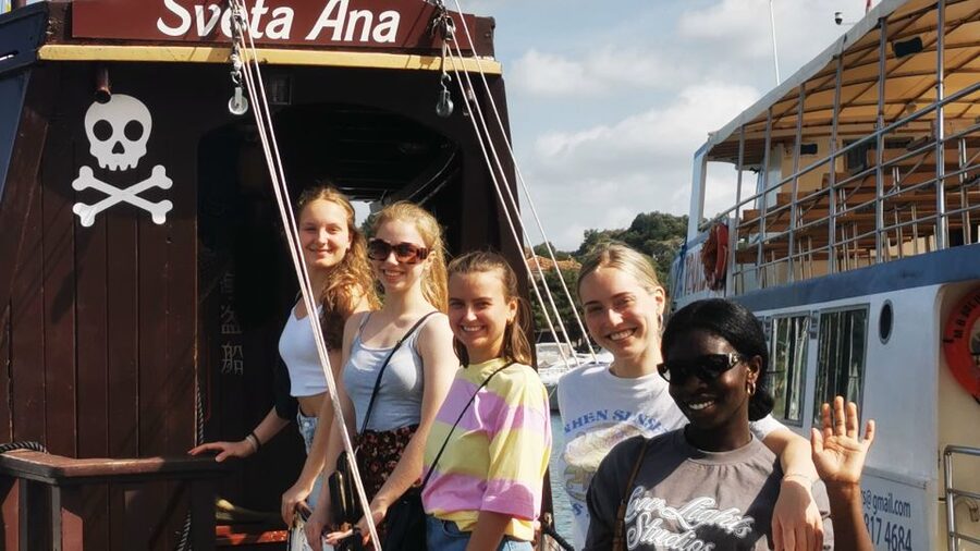 Vrsar: Lim Fjord Boat Tour with Swimming near Pirate's Cave - What happens during the 50-minute cave stop